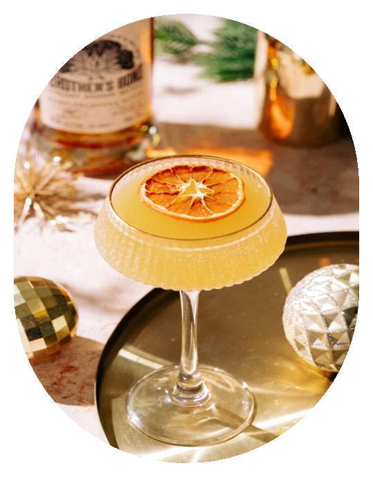 The Modern Classic Gold Rush - Garnishes and Dreams