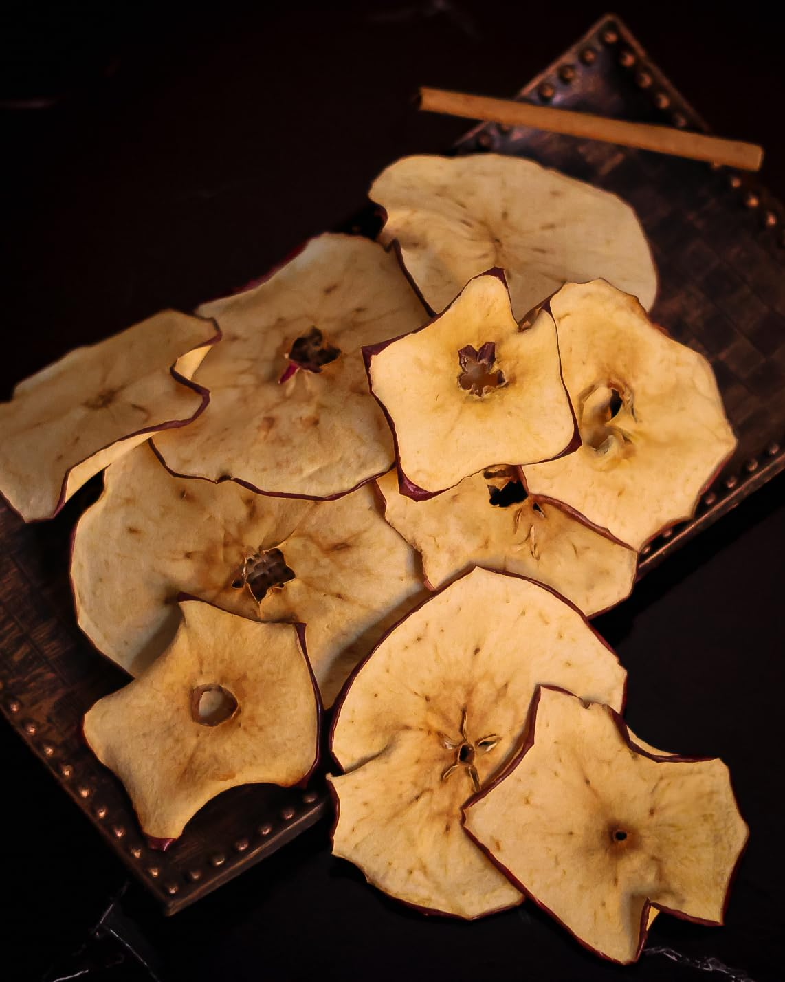 Apple Slices - Garnishes and Dreams