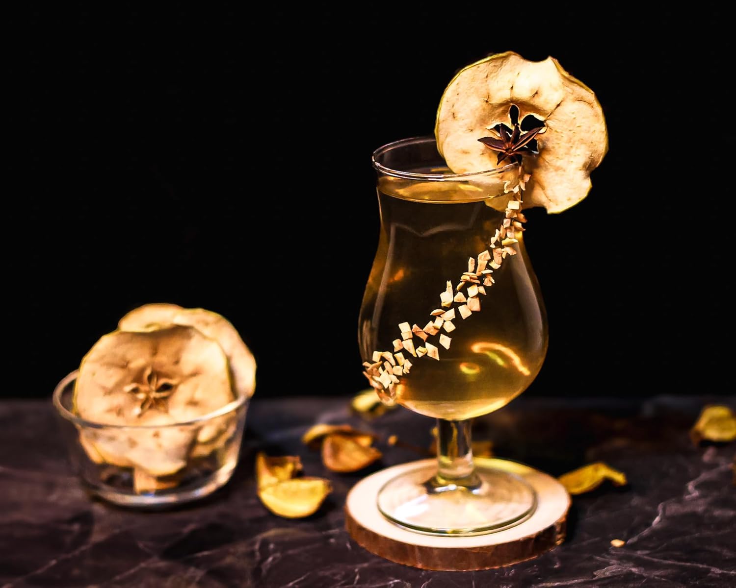 Apple Slices - Garnishes and Dreams